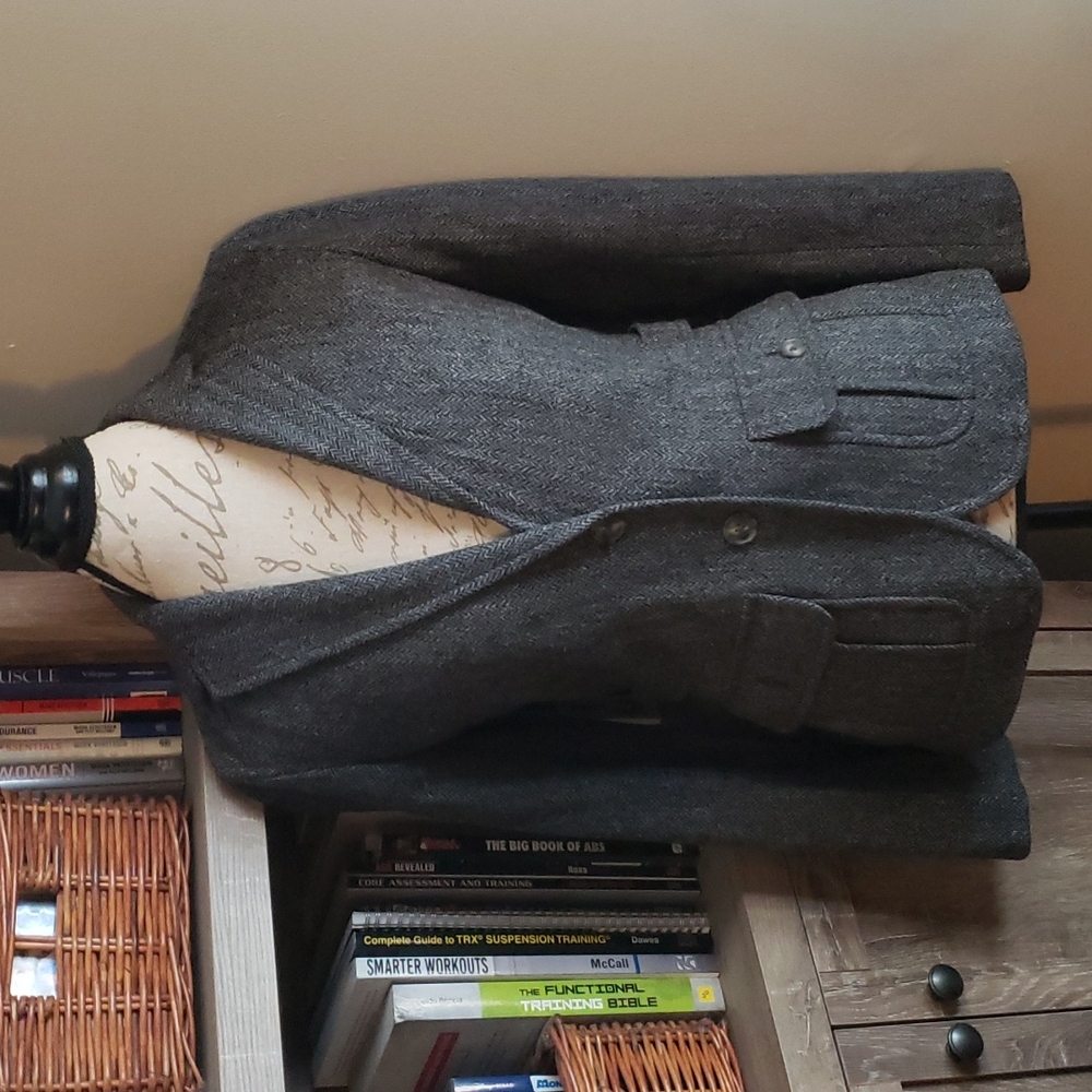 GAP schoolboy-style tweed wool blazer